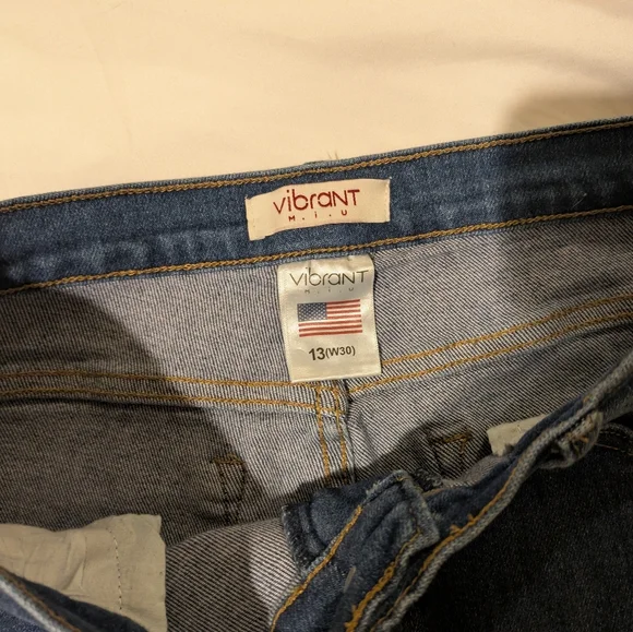 NWOT Vibrant M.I.U. Slim Flare Smooth & Stretchy Jean - Picture 4 of 6